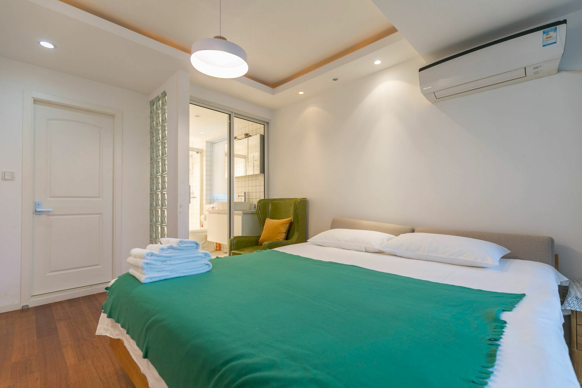 N2haus Dagu Road 4 Bedrooms Apartment Shanghai